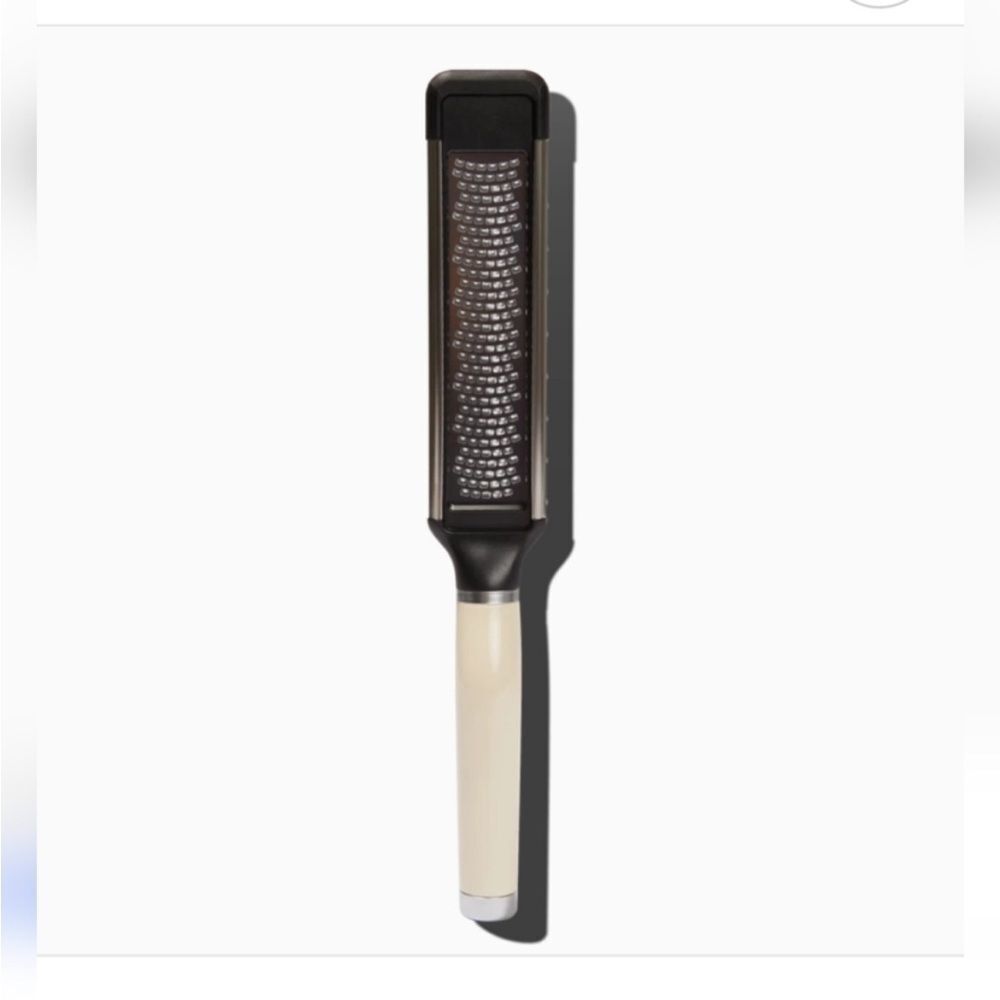 Kitchen Aid Fine Grater zester with‎ cover